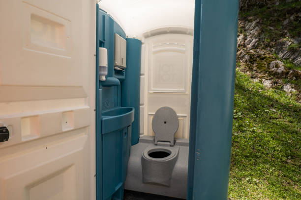 Best Construction site porta potty rental  in Madrid, IA